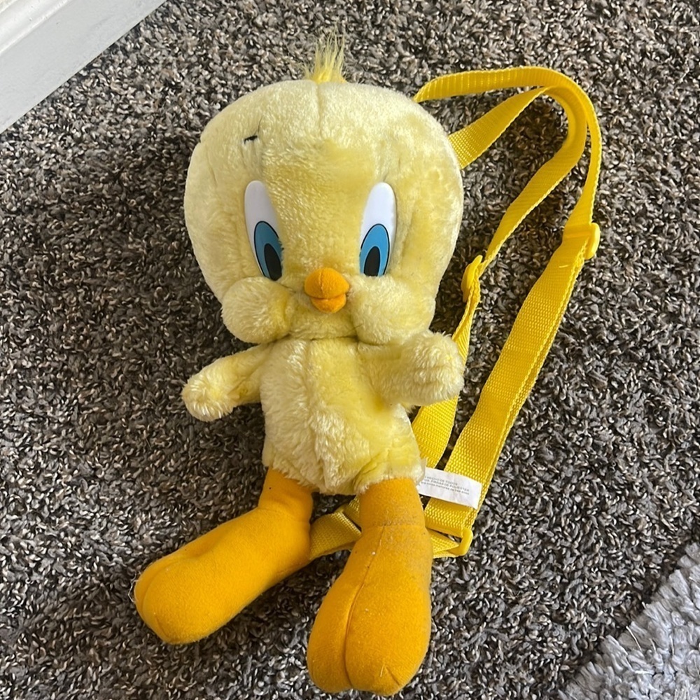 Vintage ‘97 Looney Toones Warner Bros yellow statement TWEETY plush backpack bag